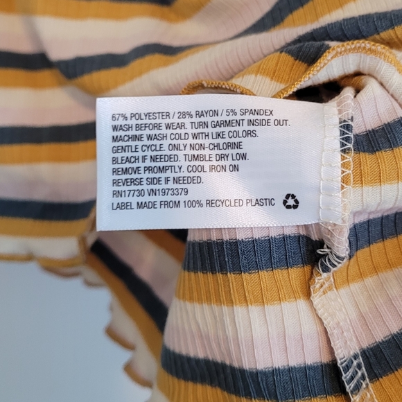 Girl's Art Class striped shirt - Picture 4 of 4